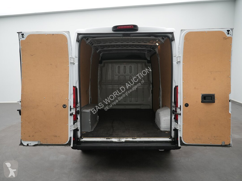 Véhicule utilitaire Opel 140PK