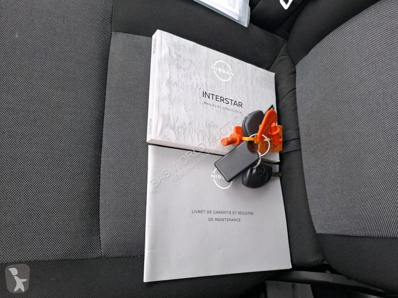 Véhicule utilitaire Nissan