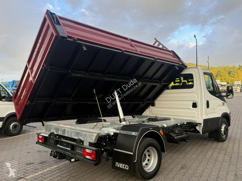 Véhicule utilitaire Iveco 65C18 V H