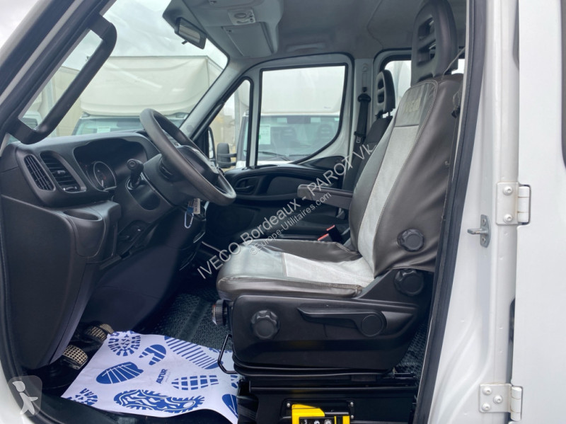 Véhicule utilitaire Iveco 35C14 D Empattement...