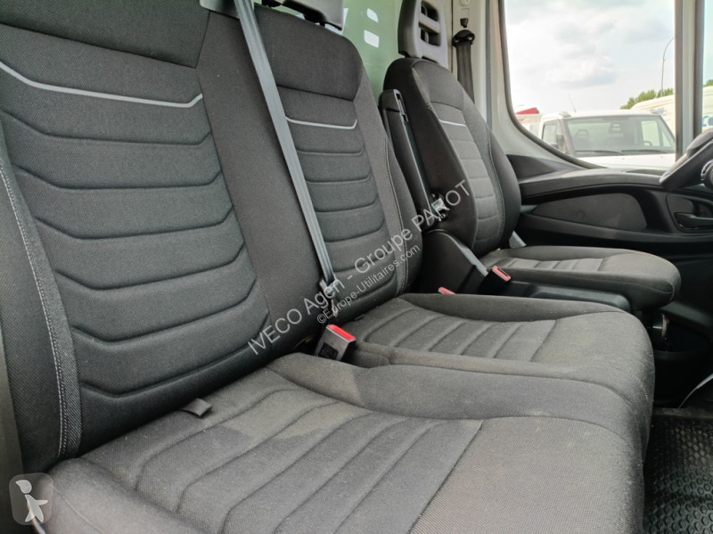 Véhicule utilitaire Iveco 35C16H empattement...