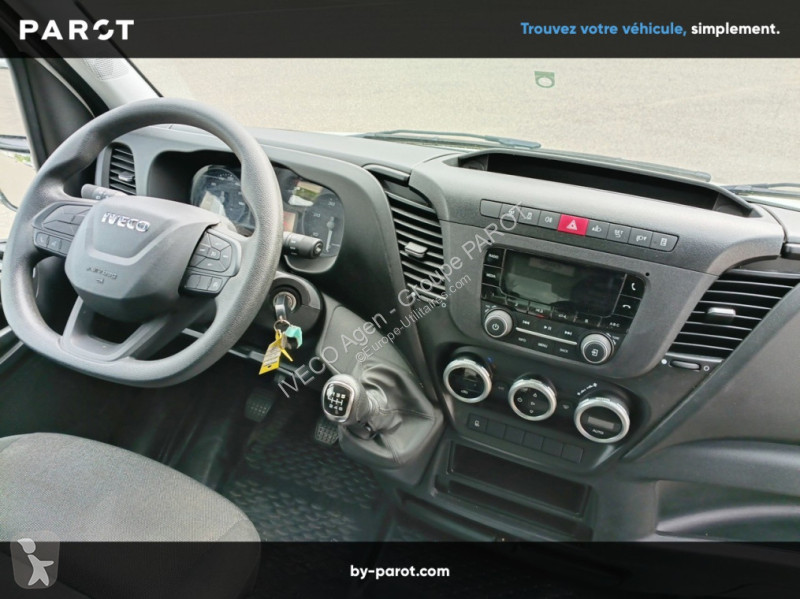 Véhicule utilitaire Iveco 35C16H3.0 empattement...