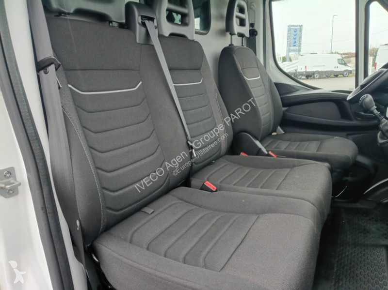 Véhicule utilitaire Iveco 35S16 V16