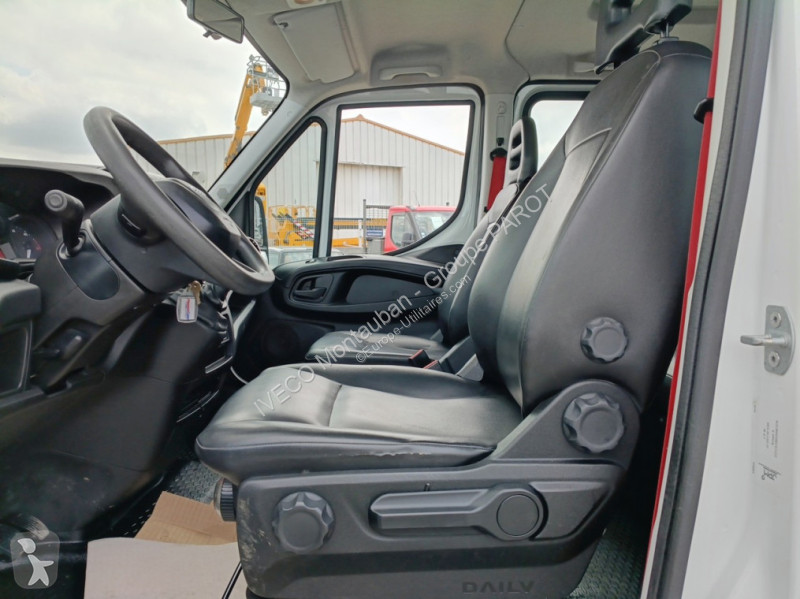 Véhicule utilitaire Iveco 35C16H3.0 D...