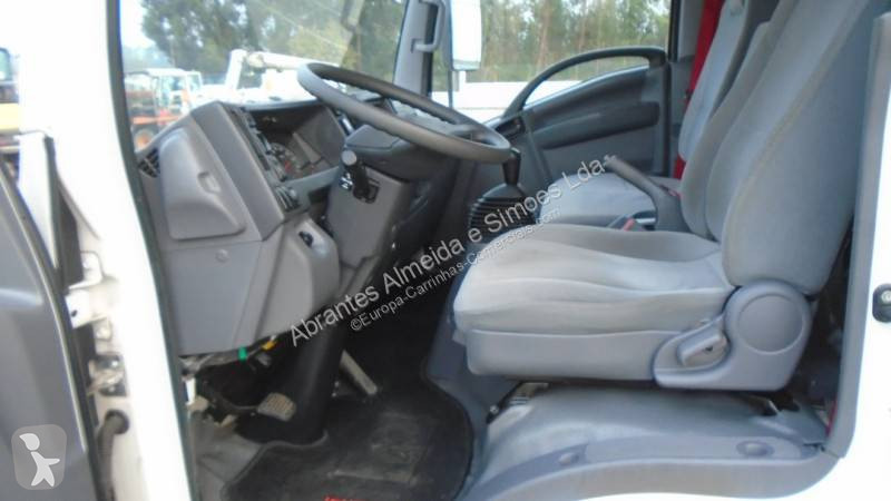 Kamion Isuzu 75.190