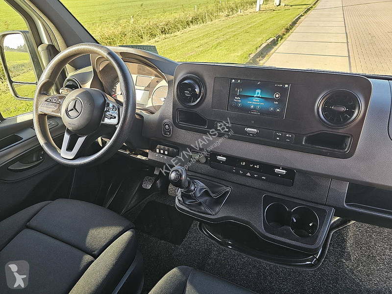 Véhicule utilitaire Mercedes 316 L2H2 RWD...