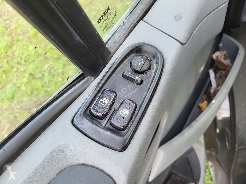 Véhicule utilitaire Iveco 29L12