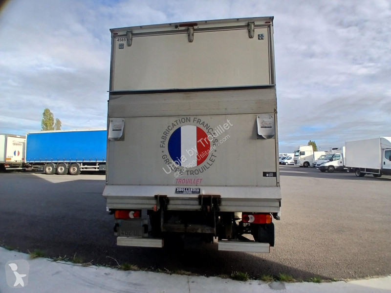 Véhicule utilitaire Renault 20M3 BACHE 145 CV...