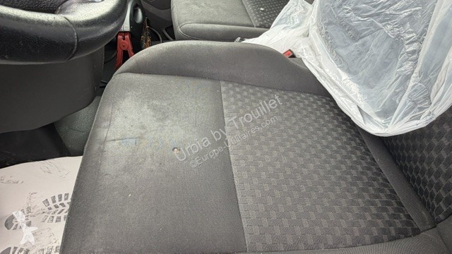 Ford 20M3 130 CV FOURGON RJ HAYON 4 VERINS 3,5...