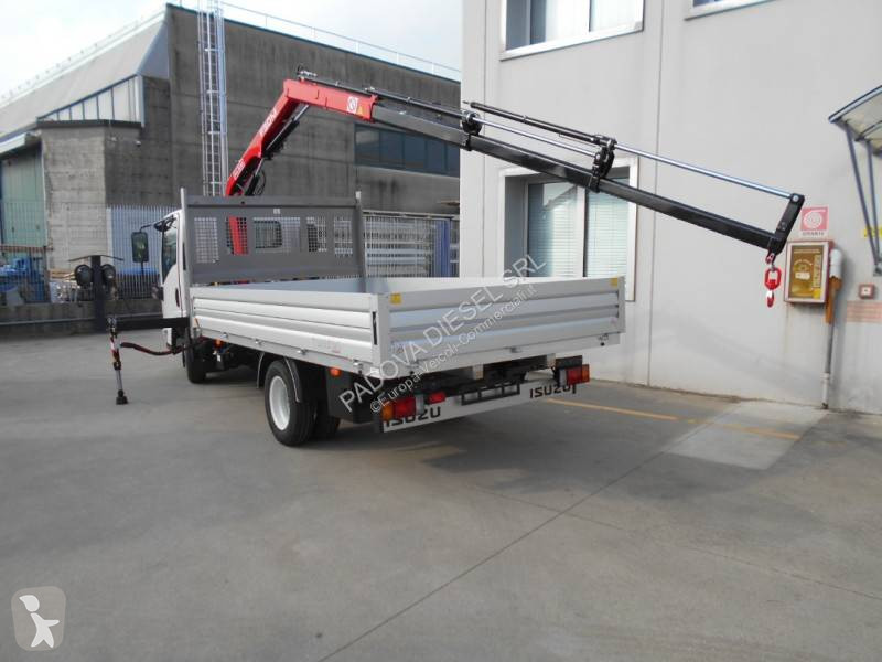 Véhicule utilitaire Isuzu