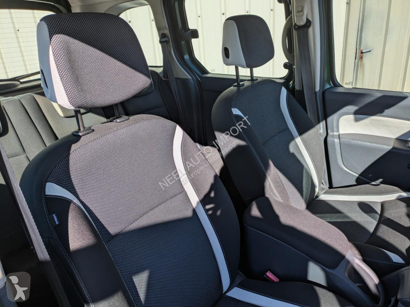 Užitkové vozidlo Renault KANGOO II COMBI 1.5...