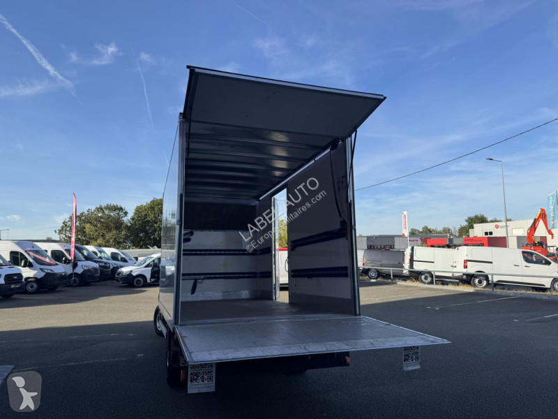 Fiat DUCATO CAISSE 20M3 + HAYON 3T5 MAXI 2.2...