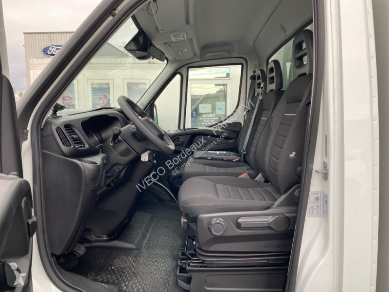 Bedrijfswagen Iveco 35C16H empattement 3750 3.0...