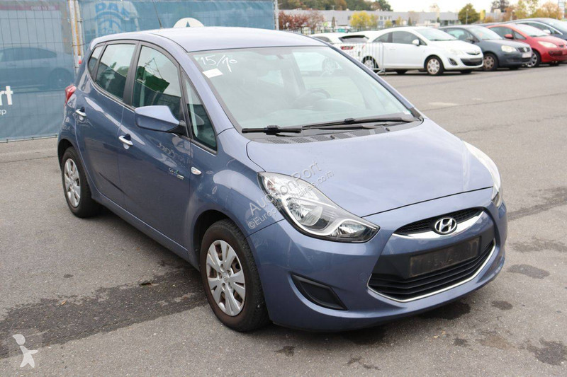 Hyundai ix20 van