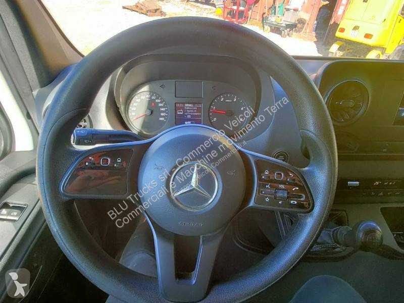 Mercedes 311 CDI van