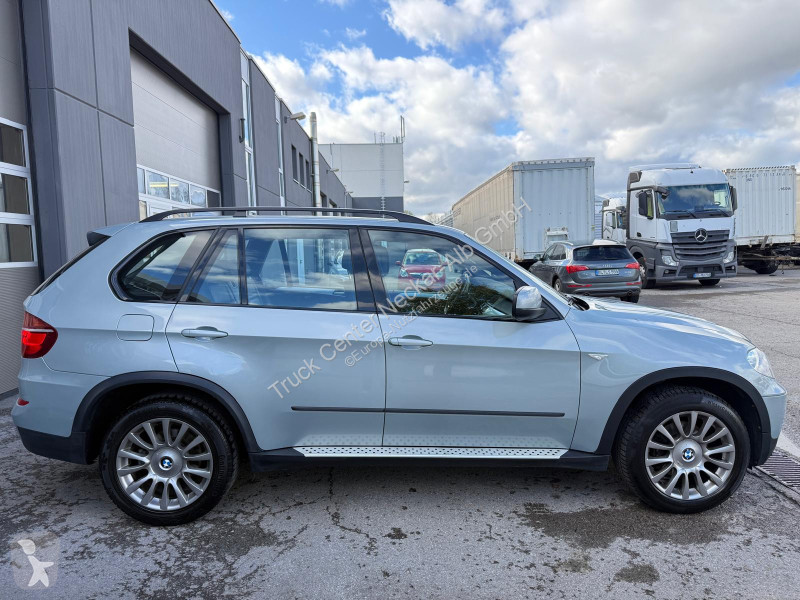 BMW X5 xDrive 30d Pano AHK Navi Leder 19+20...