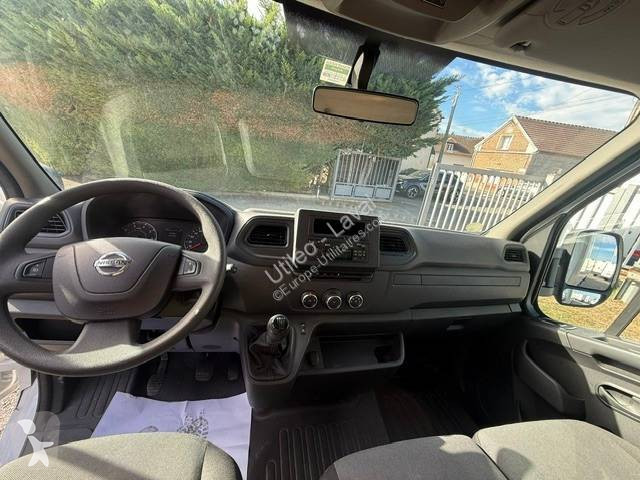 Nissan RJ L4H1 2.3 DCI 165CH ACENTA van