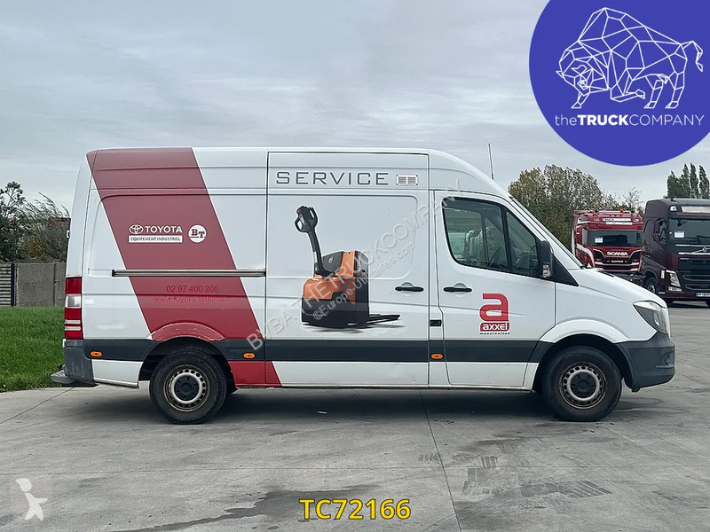 Mercedes 313 37s van