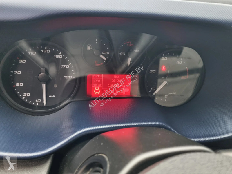 Furgoneta Iveco 65C18 3.0D Open Laadbak 6M...