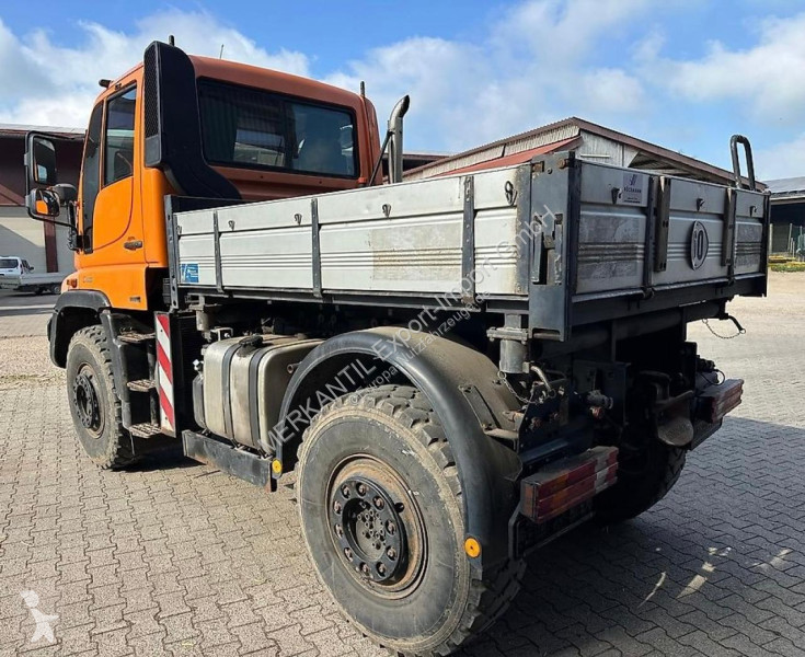 Furgoneta Mercedes U4000 mit Kipppritsche