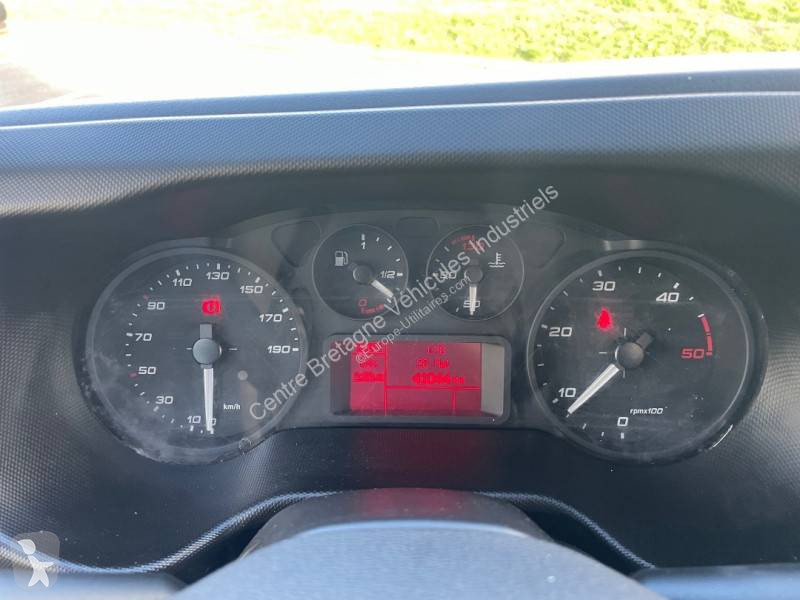 Iveco 35C16 van