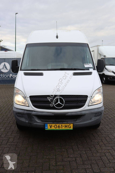 Furgoneta Mercedes