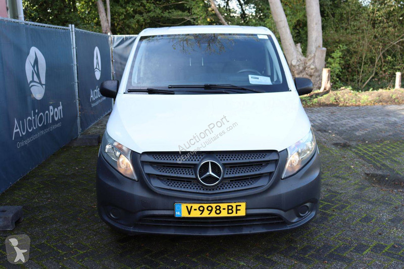 Furgoneta Mercedes