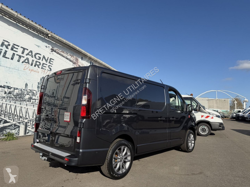 Furgoneta Renault TRAFIC III FG COMETE L1H1 3T...