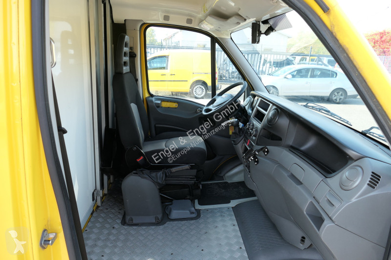 Iveco Daily 35 S11 C30C AUTOMATIK KAMERA Regale...