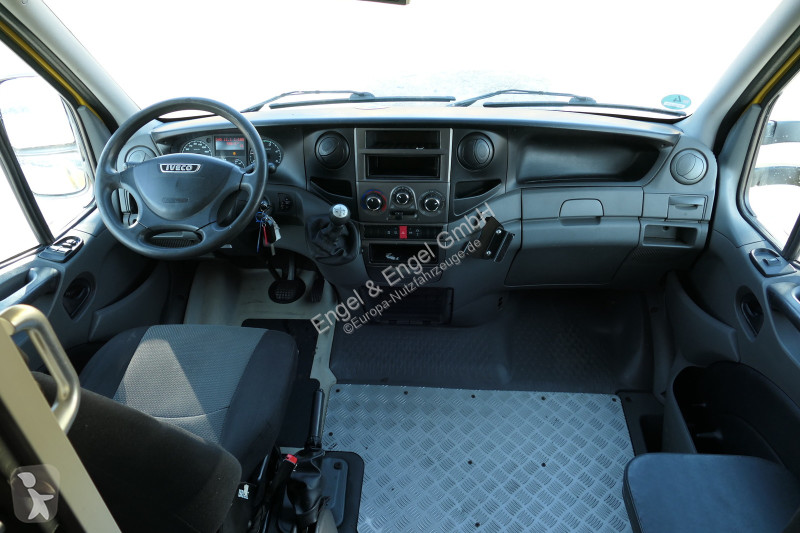 Iveco Daily 35 S11 C30C AUTOMATIK KAMERA Regale...
