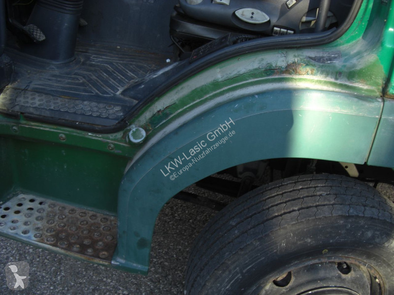 Bedrijfswagen Mercedes 823L