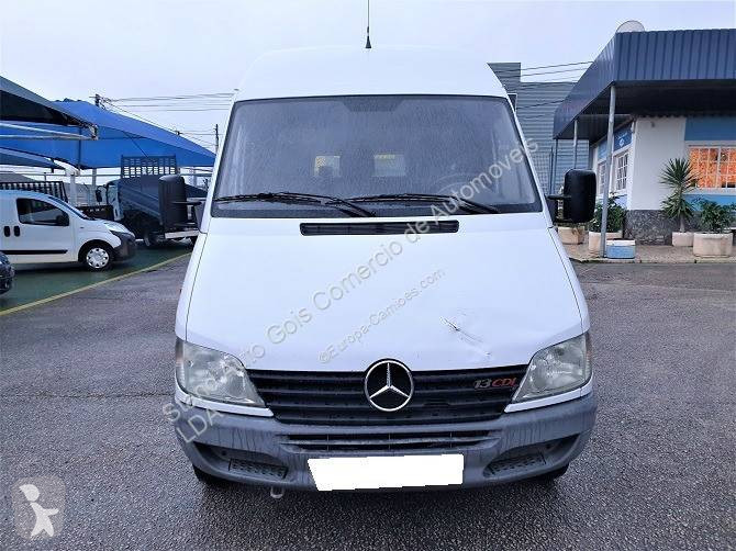 Furgoneta Mercedes