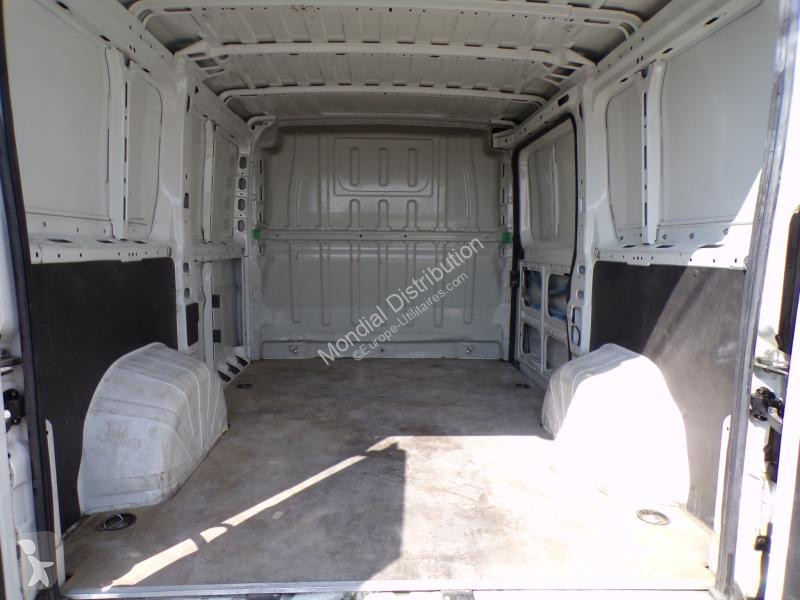 Véhicule utilitaire Peugeot L1H1 BLUEHDI 120...