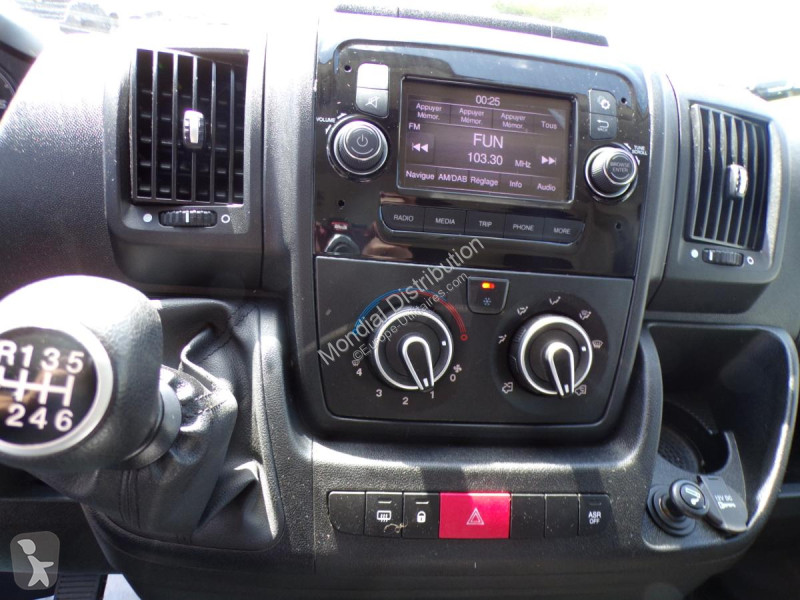 Veicolo commerciale Peugeot 333 L2H2 PREMIUM