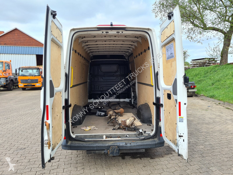 Autoutilitară MAN TGE 3.140 4x2 SB TGE 3.140...