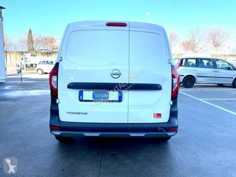 Furgoneta Nissan