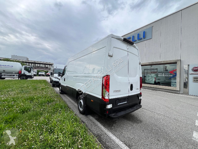 Veicolo commerciale Iveco DAILY 35S16 V