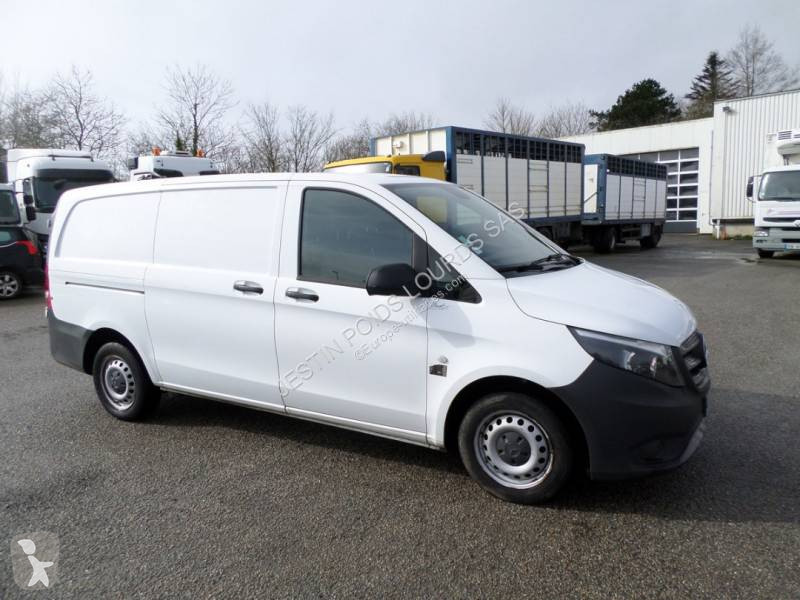 Véhicule utilitaire Mercedes