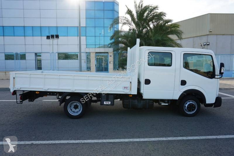 Furgoneta Nissan