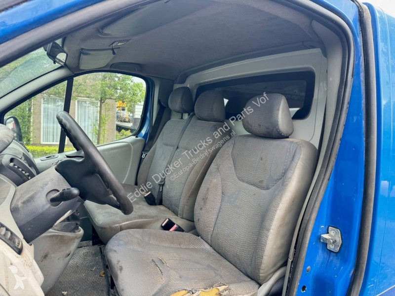 Véhicule utilitaire Renault 1200 L2 H1 1.9 DCI 82