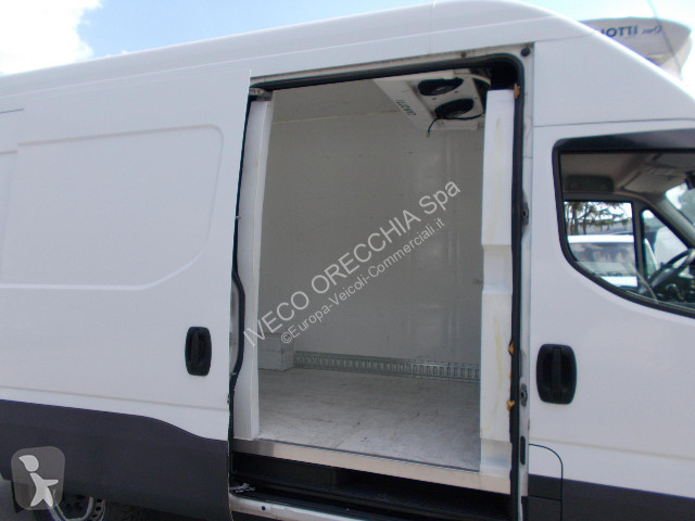 Veicolo commerciale Iveco DAILY 35S14 - 3520
