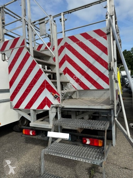 Véhicule utilitaire Renault MAXITY 2.5l 130CV...