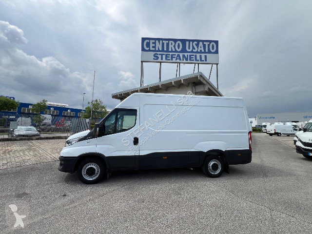 Veicolo commerciale Iveco DAILY 35S16 V