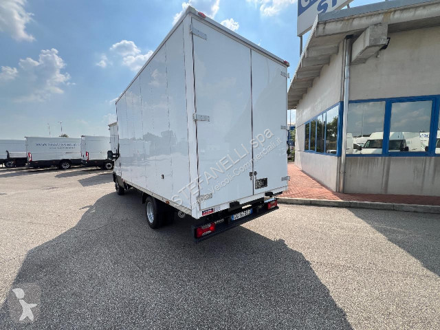Veicolo commerciale Iveco DAILY 35C14H BOX p 3750