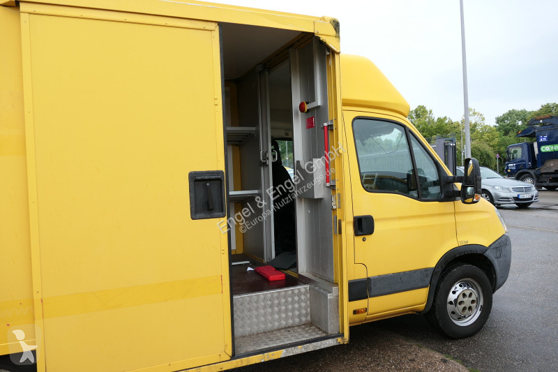 Autoutilitară Iveco Daily 35 S11 C30C AUTOMATIK...