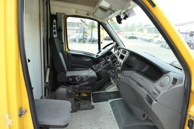 Autoutilitară Iveco Daily 35 S11 C30C AUTOMATIK...