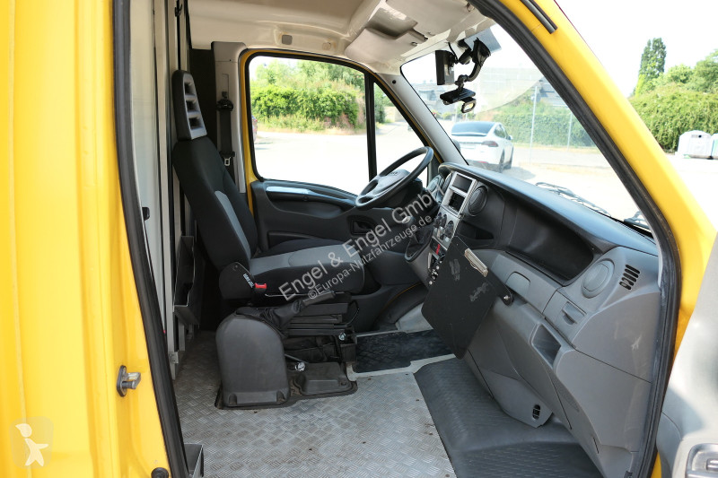 Veicolo commerciale Iveco Daily 35 S11 C30C...
