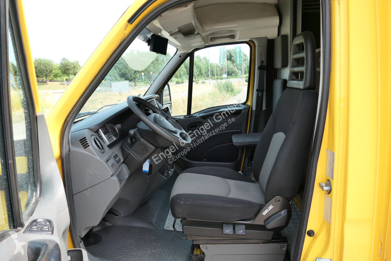 Autoutilitară Iveco Daily 35 S11 C30C AUTOMATIK...