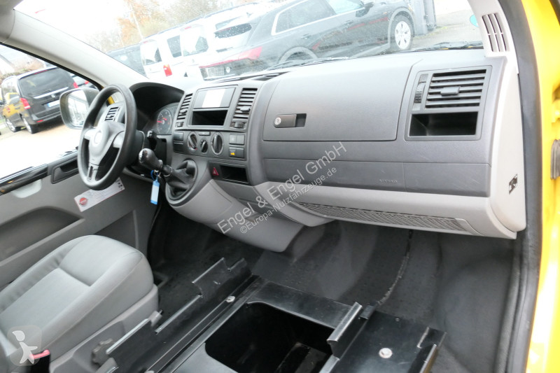 Véhicule utilitaire Volkswagen T5 Transporter...