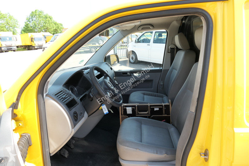 Autoutilitară Volkswagen T5 Transporter 2.0 TDI...